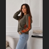 Bluza bawełniana w kolorze khaki z pomarańczowymi lampasami